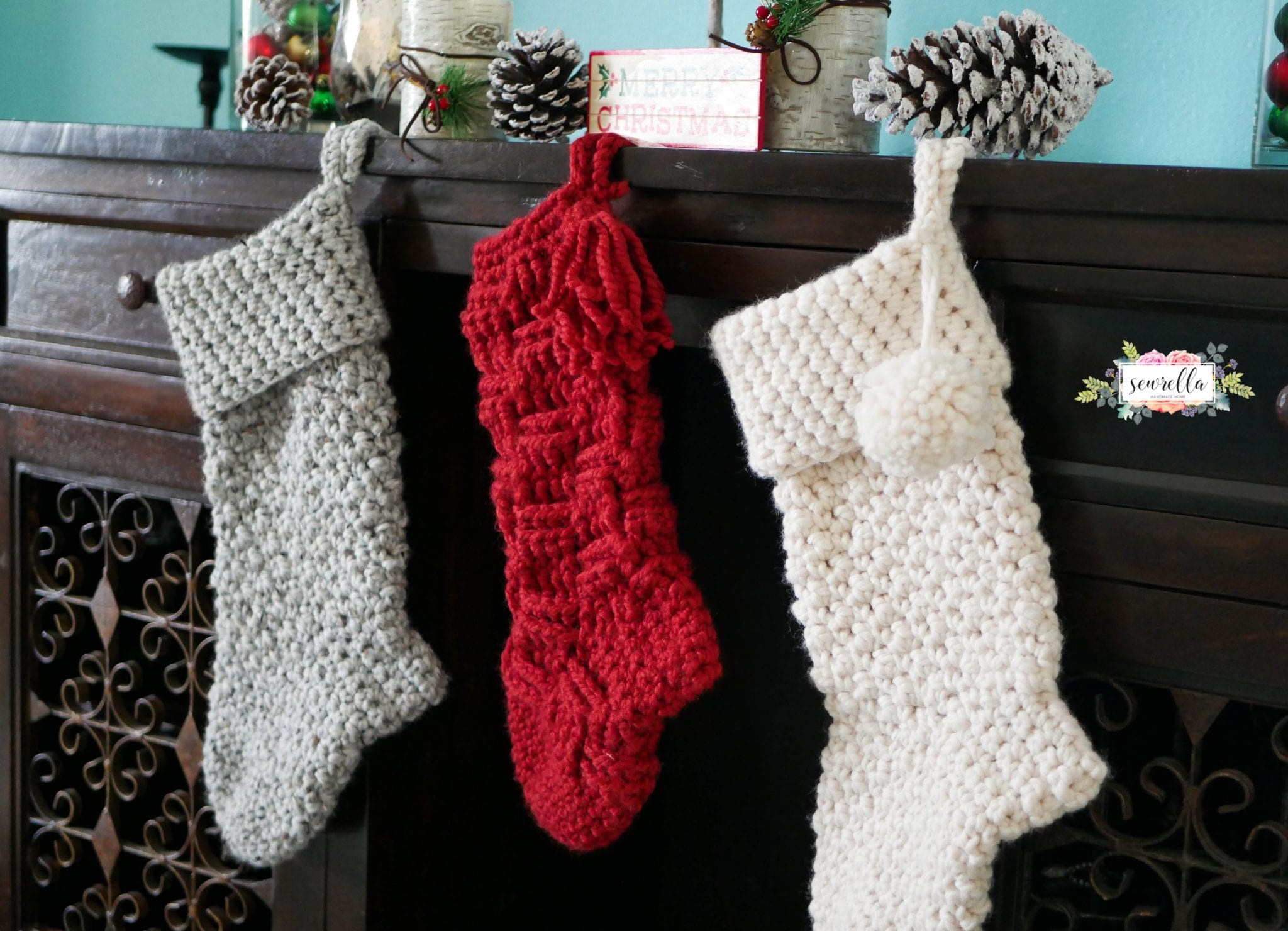 Holly Jolly Crochet Christmas Stockings Kit – Mary Maxim