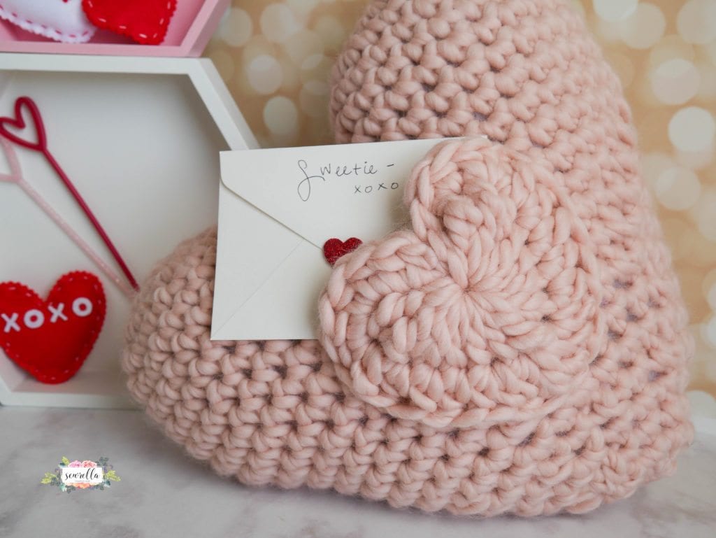 Love Note Crochet Pocket Pillow • Sewrella