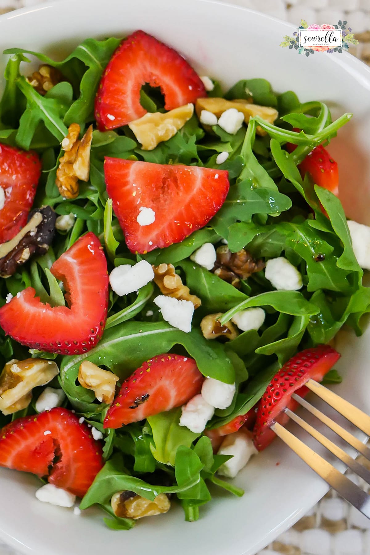 Arugula & Strawberry Salad with Walnuts & Goat Cheese Recipe • Sewrella