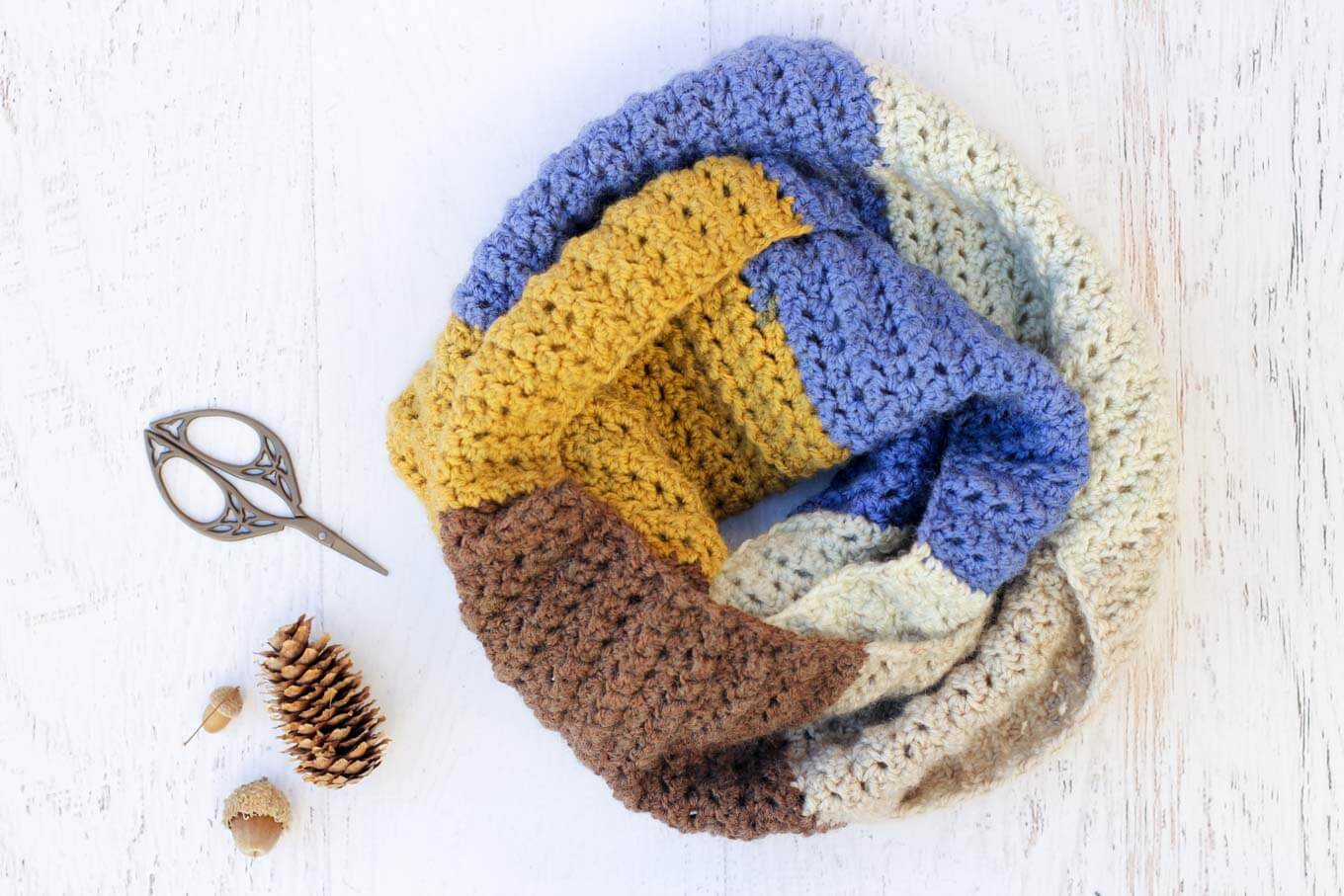 PIECE OF CAKE COWL crochet cowl