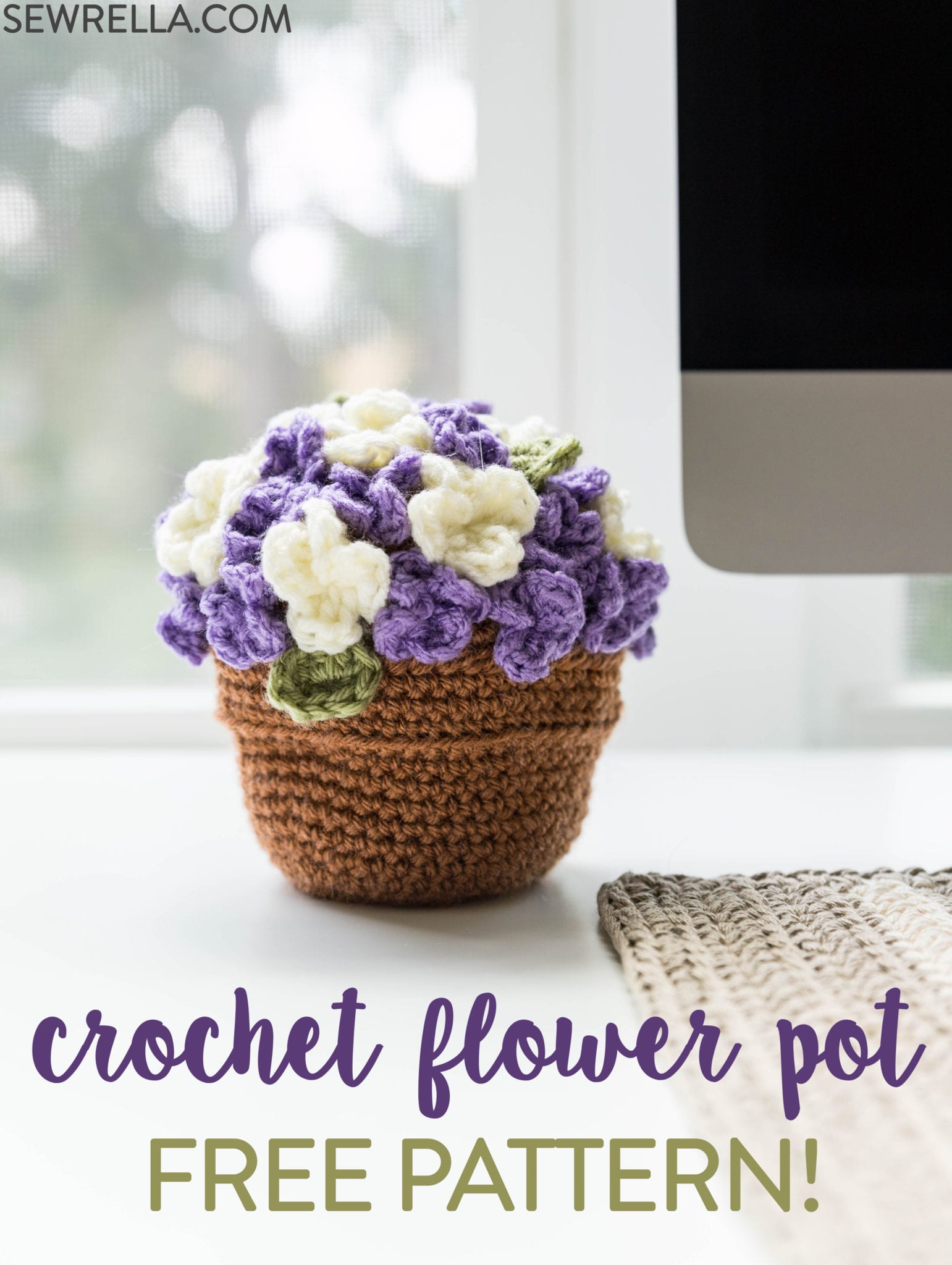 Crochet Flower Pot • Sewrella