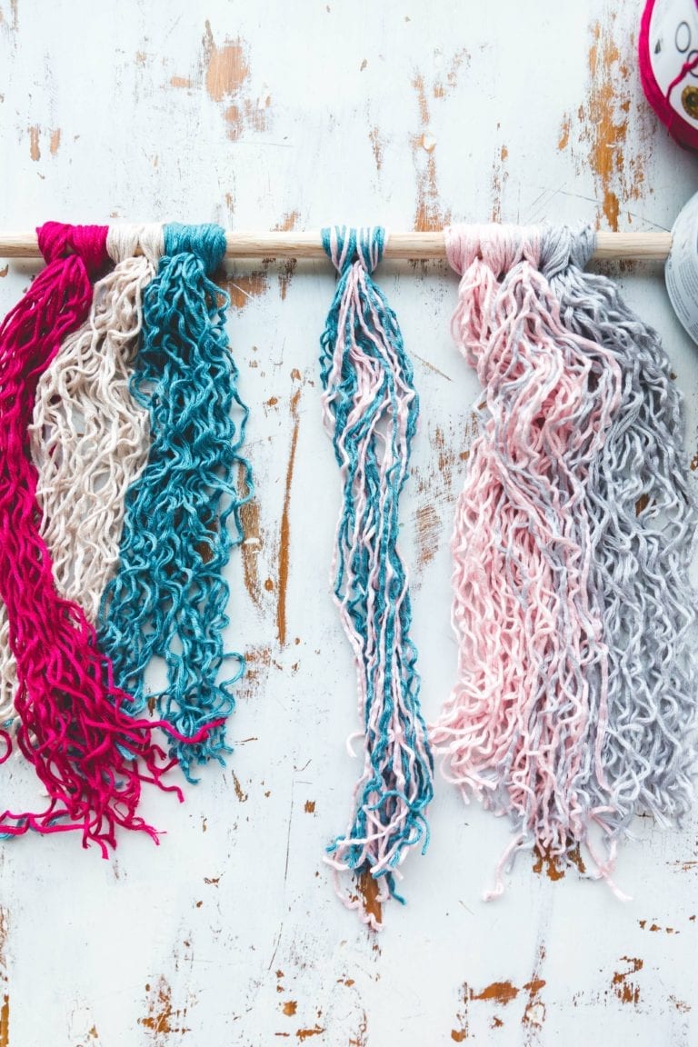 Easy DIY Yarn Wall Hanging • Sewrella