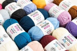The Best Blanket Yarns for Knit & Crochet Patterns • Sewrella