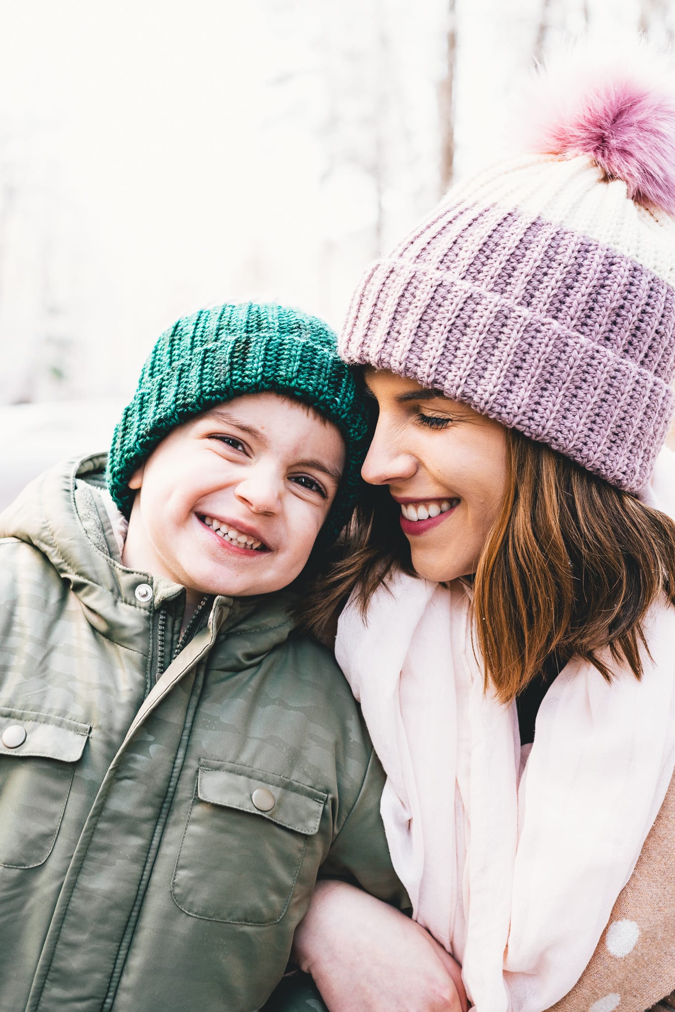 Crochet hat with dip dye two tone color look